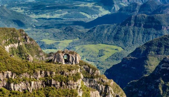 serra-catarinense-pedrafurada-prxfr44pp2s89y5pnfz6o25shzo8tnyty0wdvo68ww
